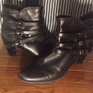 Clark Size 9 High Heeled Booties